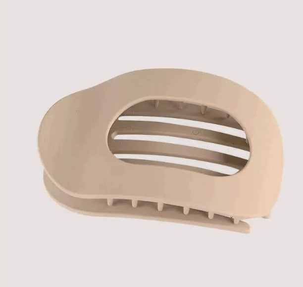Luneya – Minimalist Flat Hair Clips for Everyday Elegance
