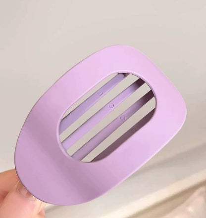 Luneya – Minimalist Flat Hair Clips for Everyday Elegance